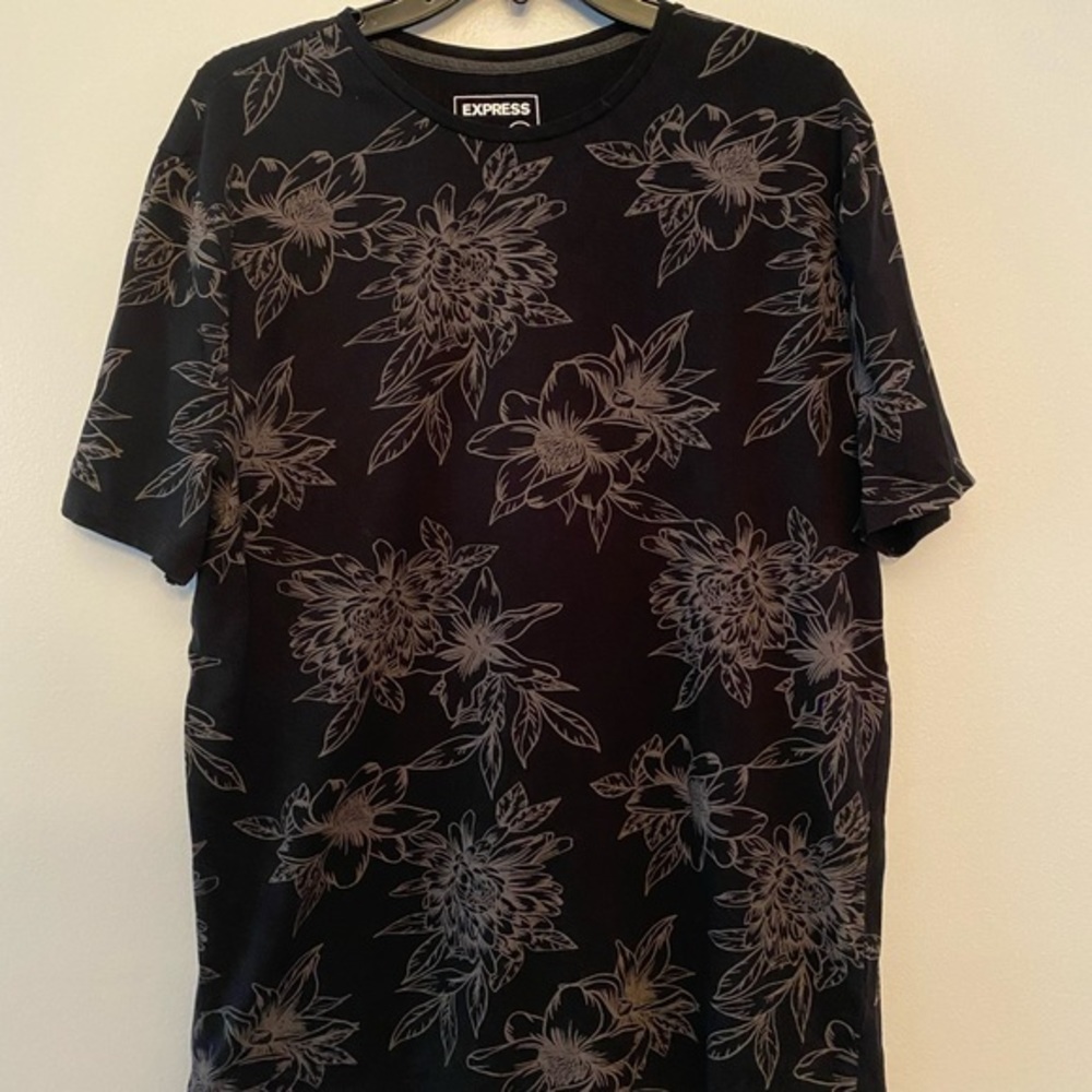 Express | Men’s Floral Tee Shirt‎